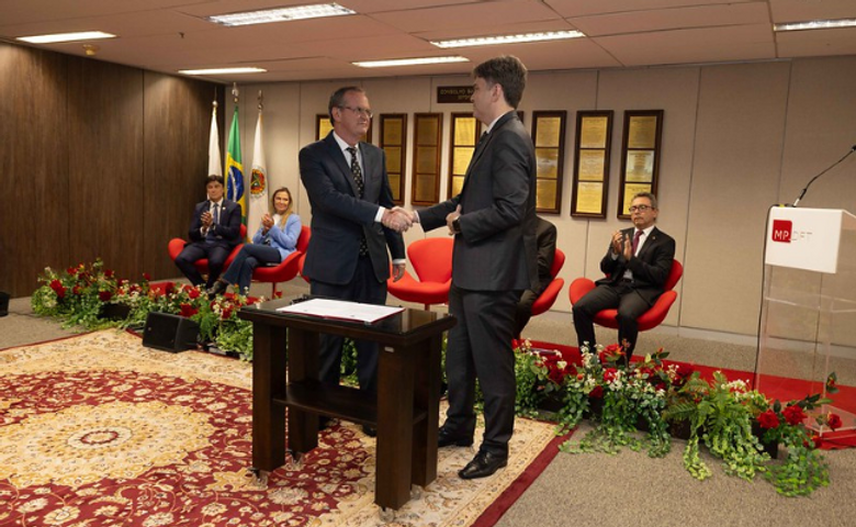 Dr. José Eduardo Sabo Paes é reconduzido ao cargo de Procurador Distrital dos Direitos do Cidadão
